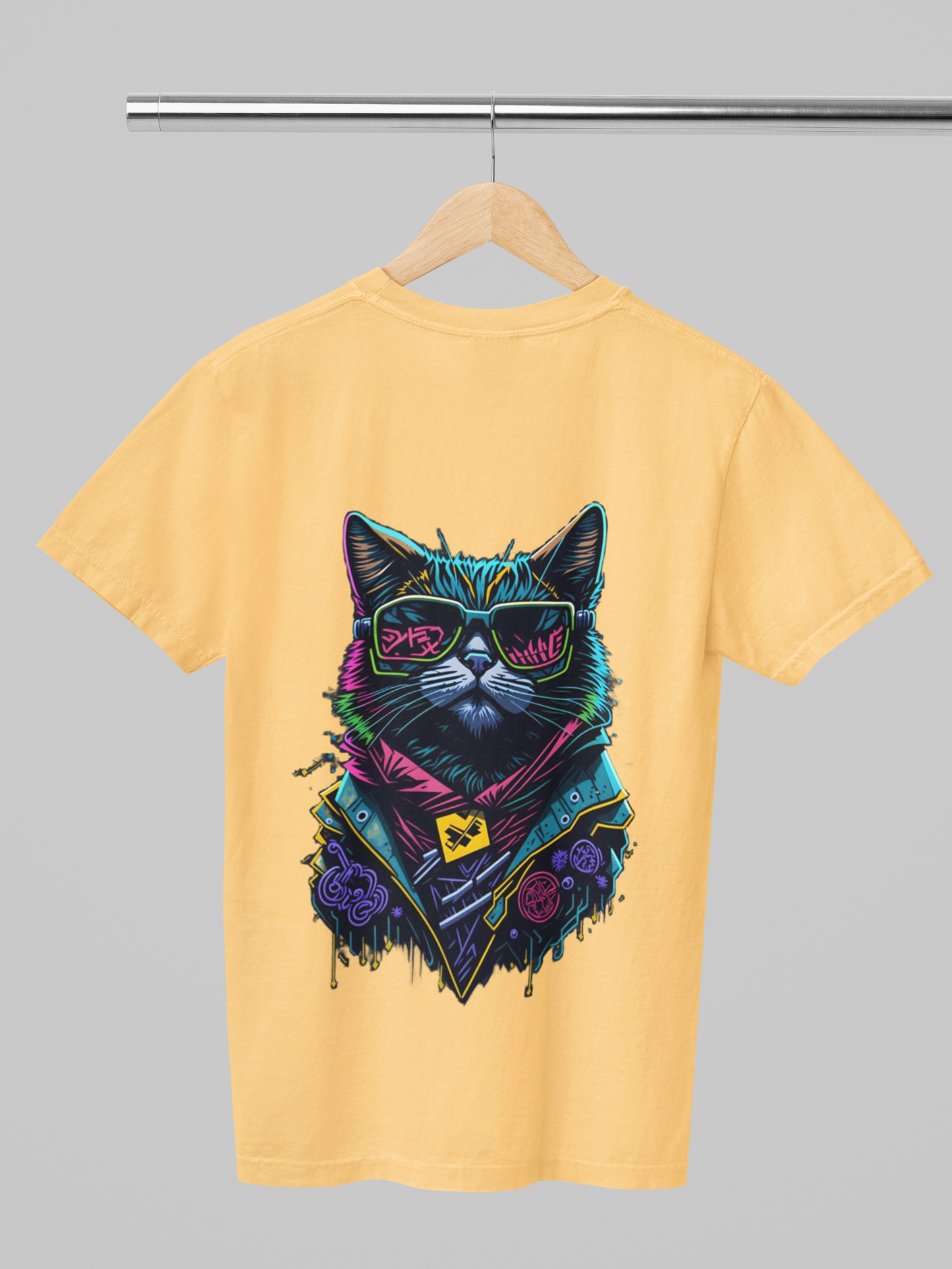 FOMO Fashions beige T-shirt back with graffiti cat graphic print